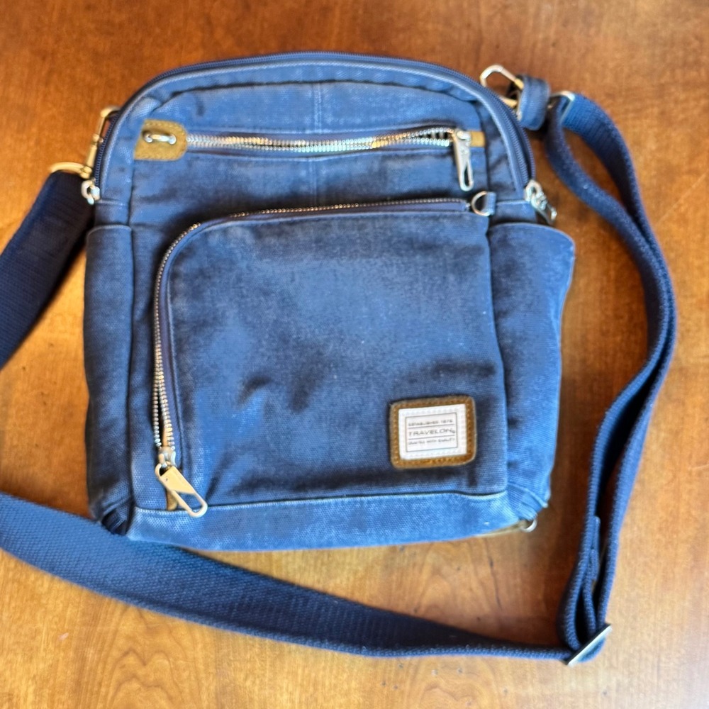 Travelon Blue Denim Canvas Crossbody Bag‎ Purse Shoulder Bag Multiple Pockets